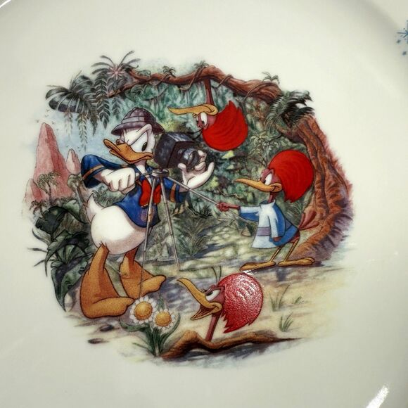 Disney Christmas Stefan Lindahl Fryklovern Donald Duck Plates 10 3/4" Signed VTG - Picture 2 of 6